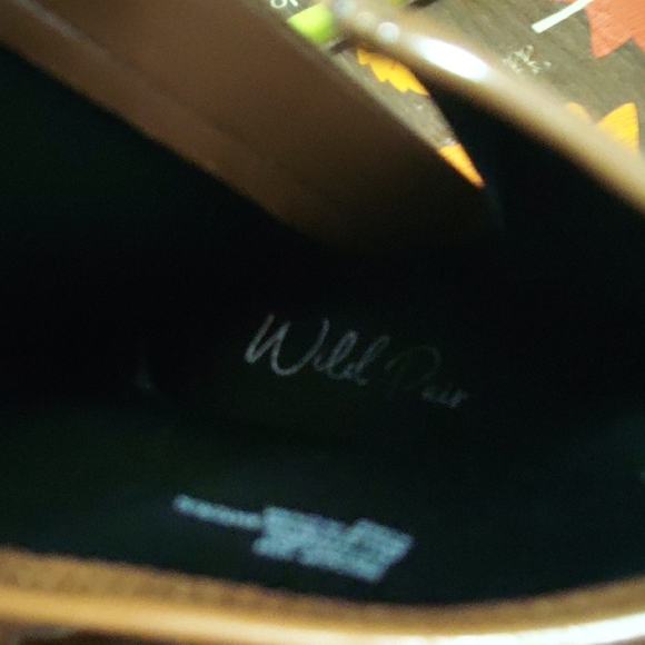 Wild Pair Tan Patent Heeled Boots - Picture 8 of 12